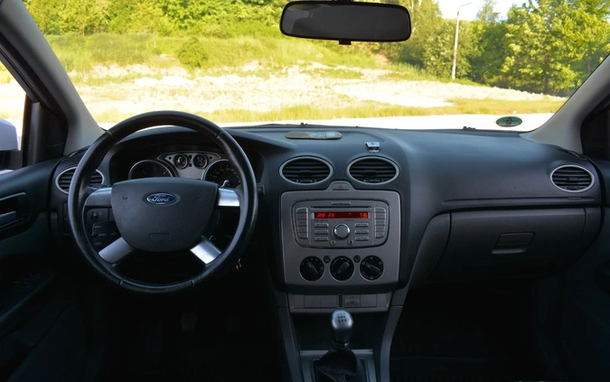 Ford Focus cena 15900 przebieg: 204000, rok produkcji 2009 z Dzierzgoń małe 497